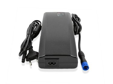 Thumbnail - Fast Charger - 4A (C800)